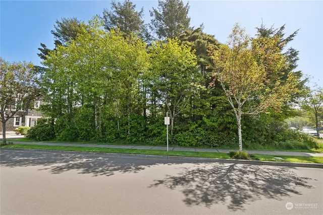 $850,000 | 71 Campfire Lane, Pacific Beach, WA 98571