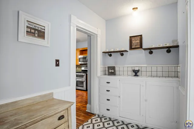 $315,000 | 307 South Pearl Street, Paola, KS 66071