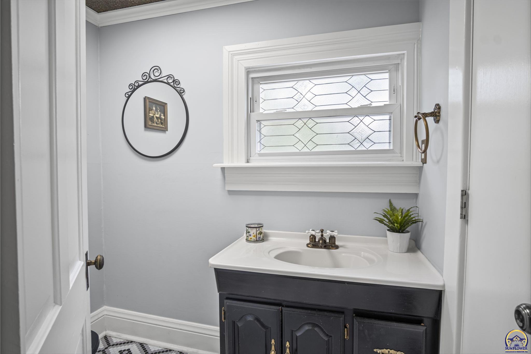 307 South Pearl Street Paola, KS 66071 - Photo 12 of 37