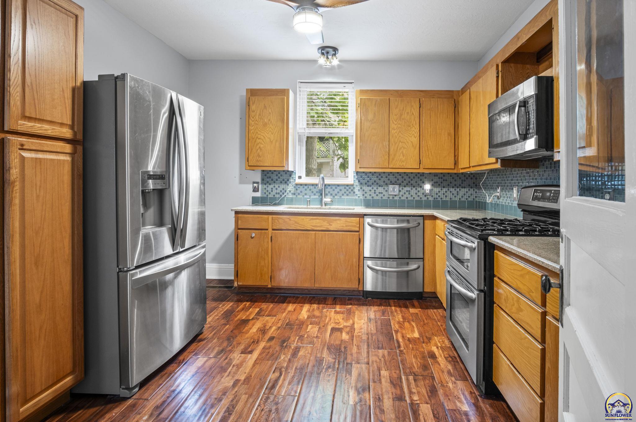 307 South Pearl Street Paola, KS 66071 - Photo 15 of 37