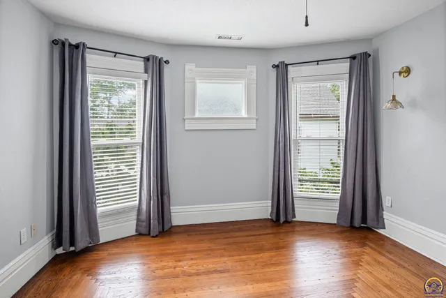 $315,000 | 307 South Pearl Street, Paola, KS 66071