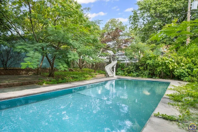 $315,000 | 307 South Pearl Street, Paola, KS 66071