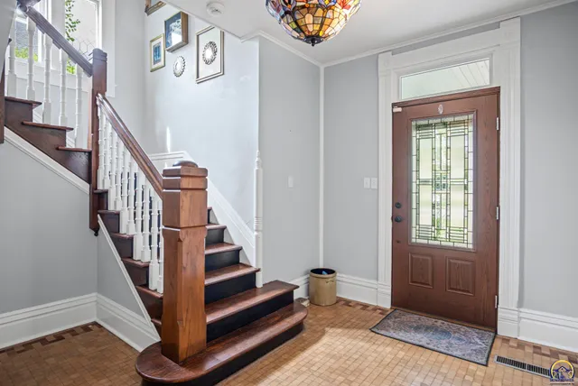 $315,000 | 307 South Pearl Street, Paola, KS 66071