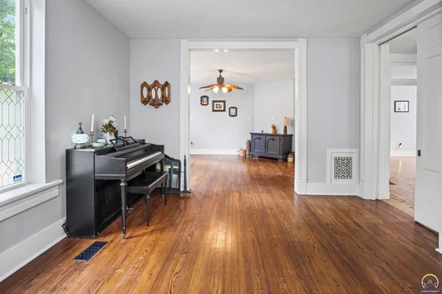 $315,000 | 307 South Pearl Street, Paola, KS 66071