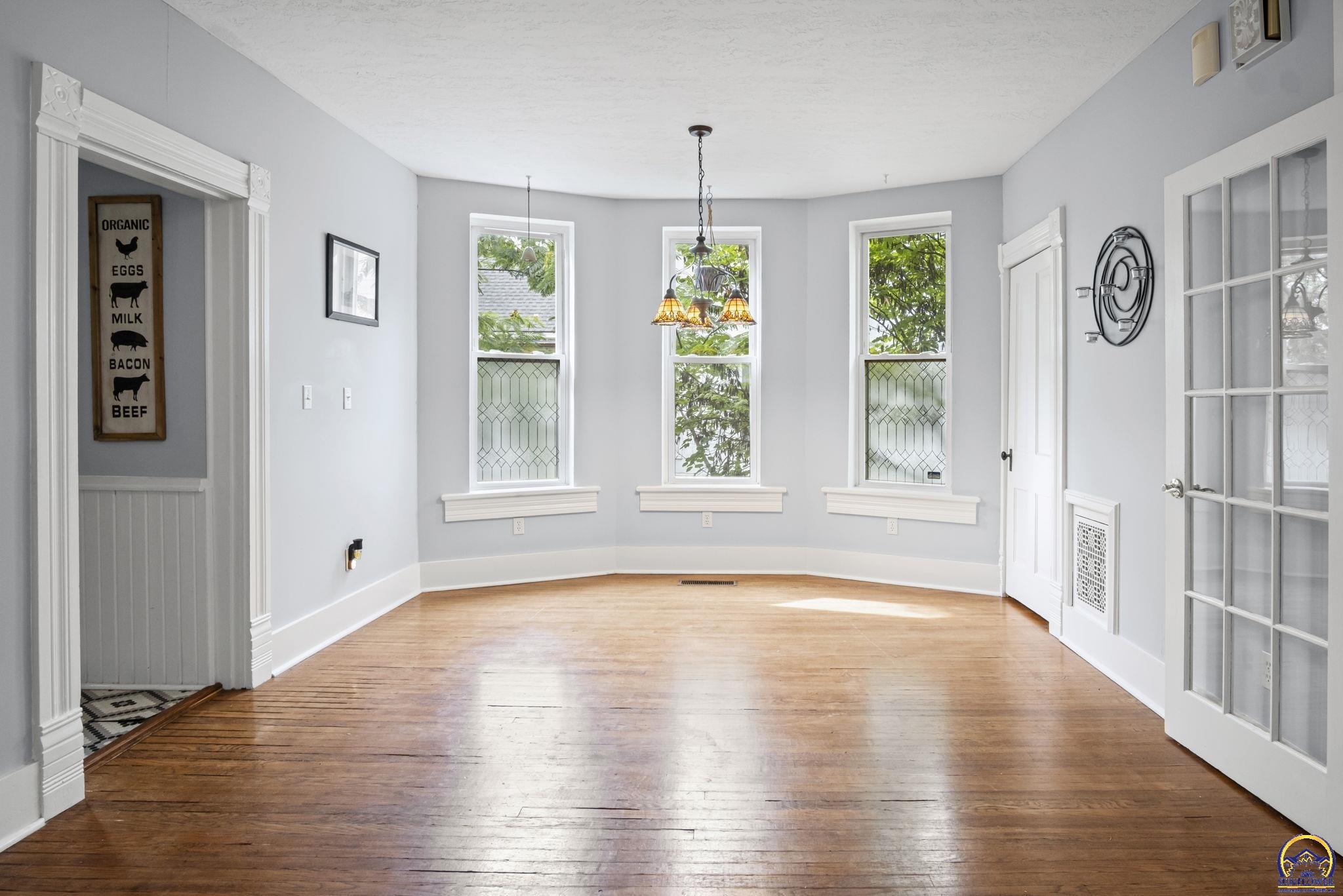 307 South Pearl Street Paola, KS 66071 - Photo 10 of 37