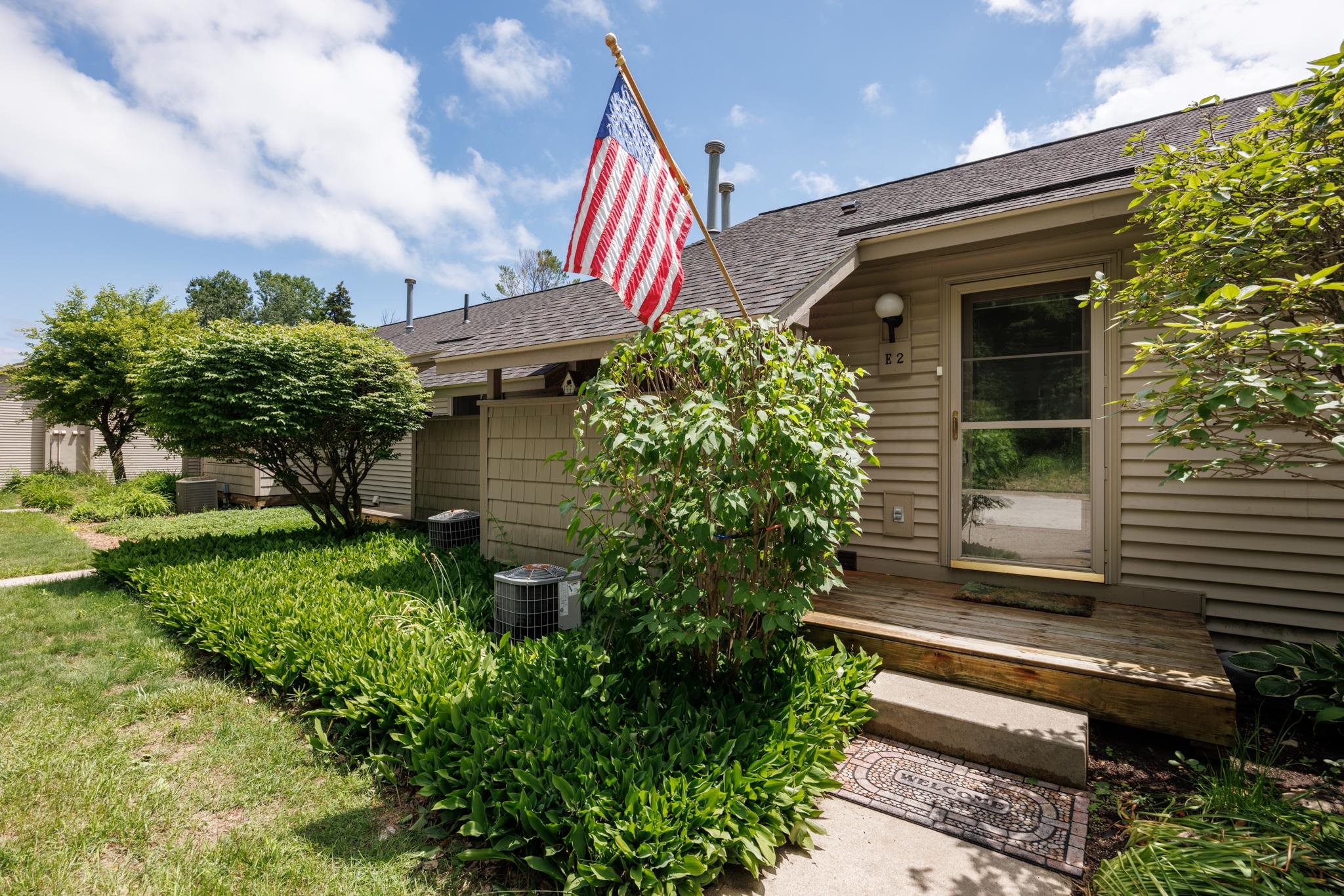 11255 East Fort Road, Unit E2 Suttons Bay, MI 49682 - Photo 13 of 49