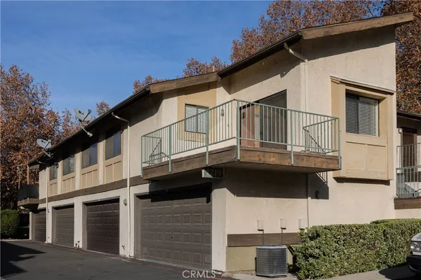 $1,975 | 1219 Edwards Street, Unit 33, Redlands, CA 92374