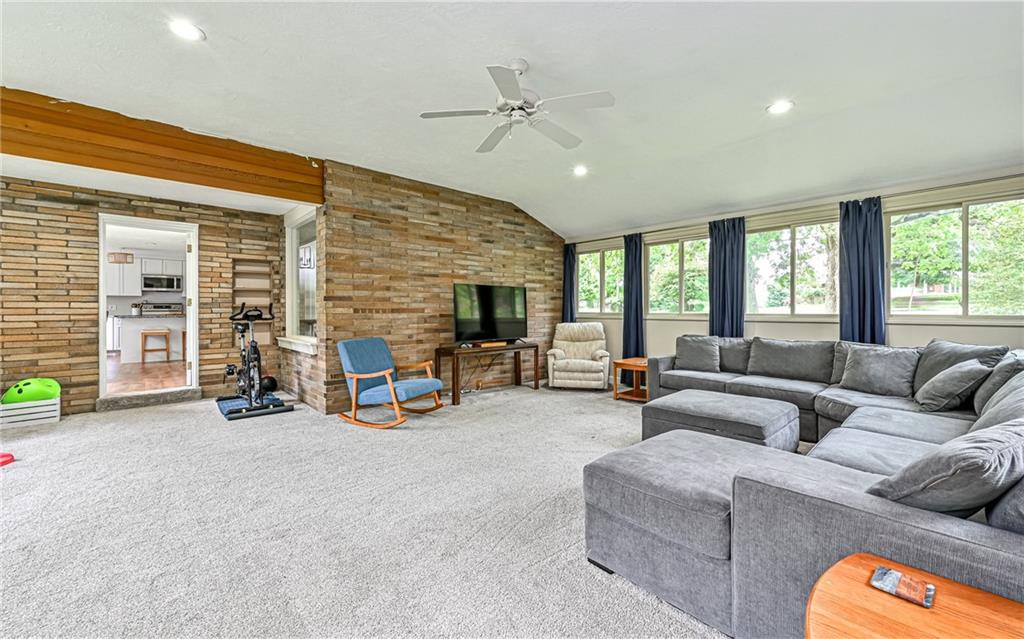 10595 Crest Road Wexford, PA 15090 - Photo 23 of 31 Gallery Image 23