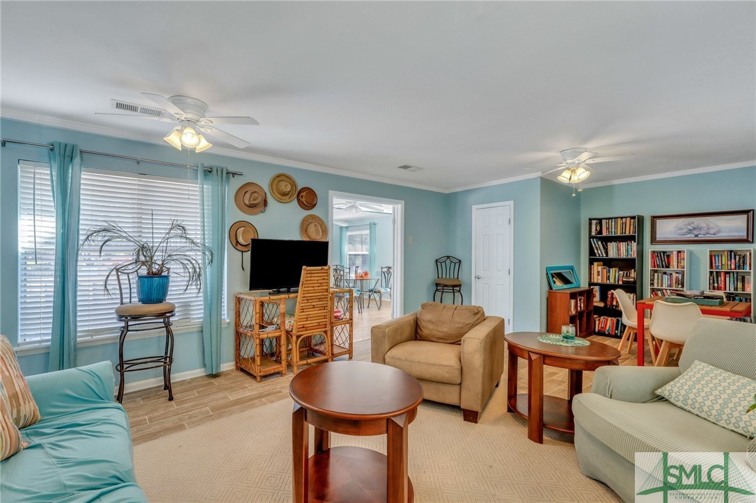 401 North Cromwell Road, Unit E6 Savannah, GA 31410 - Photo 17 of 19 Club House