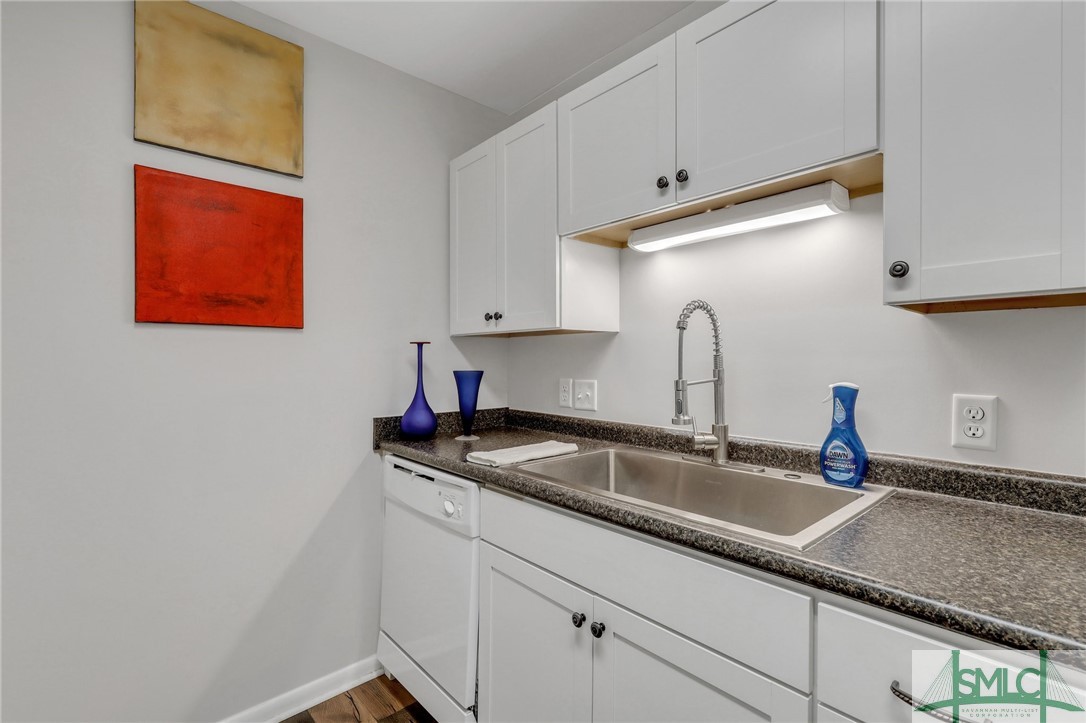 401 North Cromwell Road, Unit E6 Savannah, GA 31410 - Photo 6 of 19 Gallery Image 6