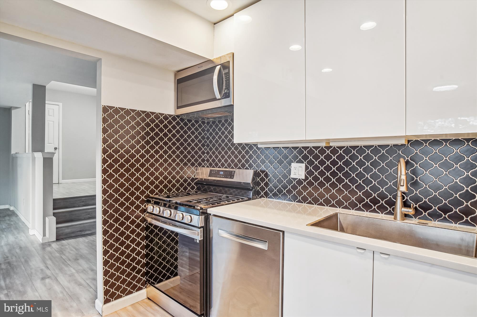 2507 Baltimore Road, Unit 4 Rockville, MD 20853 - Photo 3 of 37 Kitchen