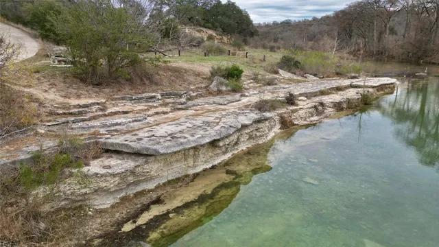 $995,000 | 450 Windmill Oaks Drive, Wimberley, TX 78676