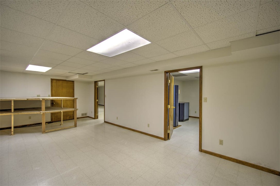 2186 Barding Avenue Decatur, IL 62526 - Photo 26 of 31