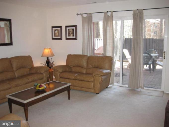 1321 Northgate Square Reston, VA 20190 - Photo 10 of 27 Huge Living Room!