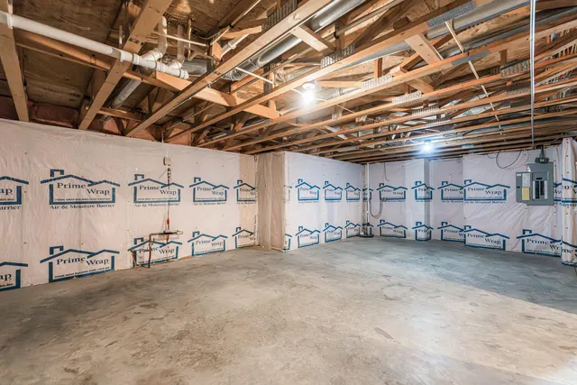 $2,500 | 639 Stonegate Drive, Sycamore, IL 60178