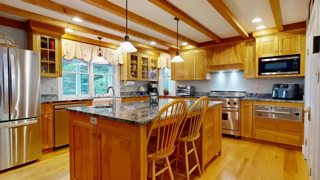 $759,900 | 486 Webbs Mills Road, Raymond, ME 04071