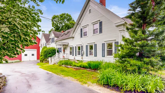 $759,900 | 486 Webbs Mills Road, Raymond, ME 04071