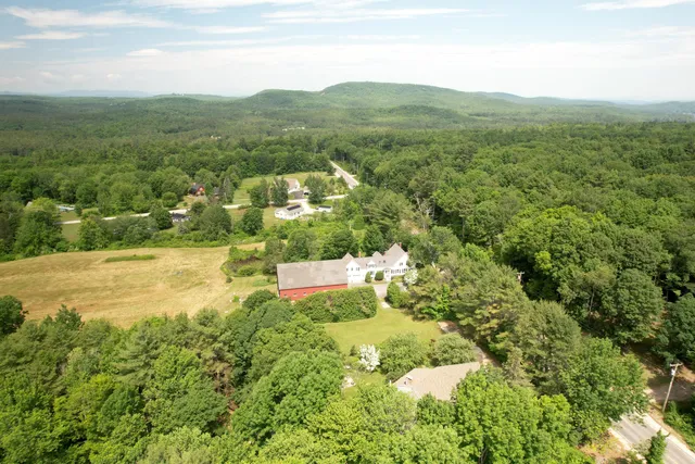 $759,900 | 486 Webbs Mills Road, Raymond, ME 04071