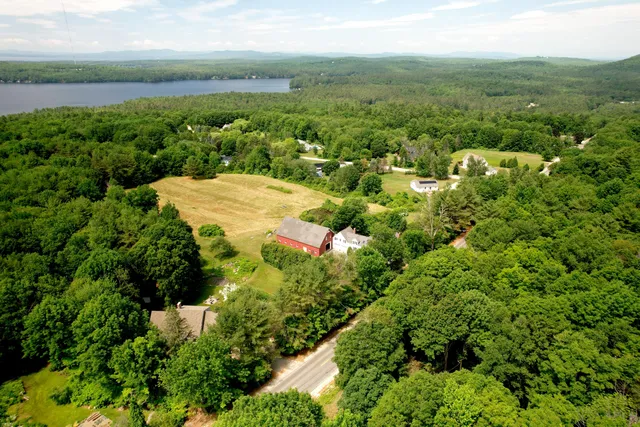 $759,900 | 486 Webbs Mills Road, Raymond, ME 04071