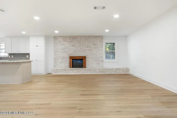 $309,900 | 4024 Castenera Avenue, Moss Point, MS 39563