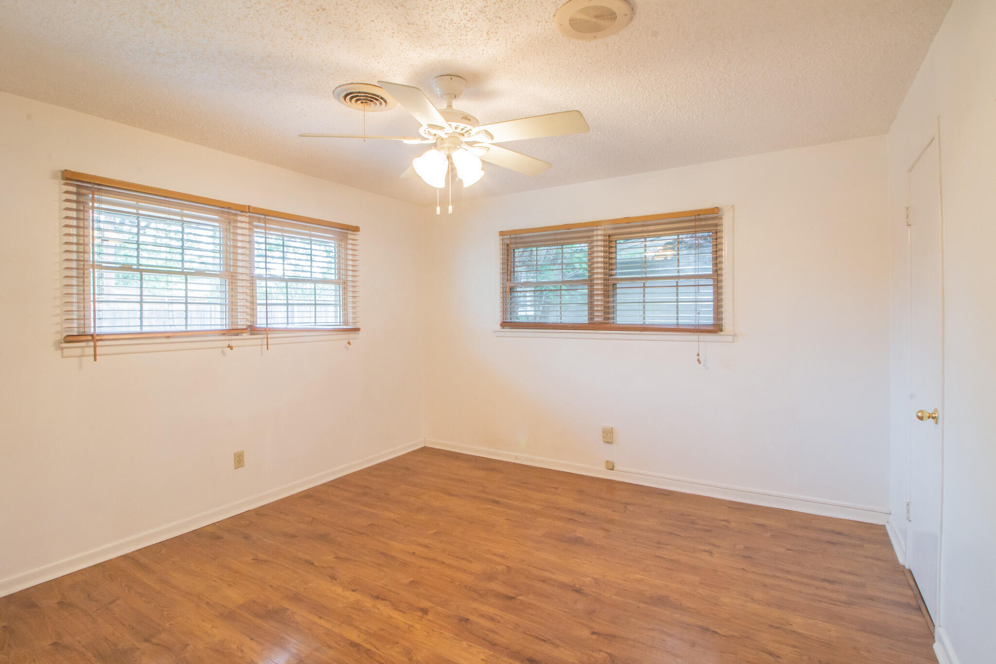 5016 15th Street Lubbock, TX 79416 - Photo 17 of 25 IMG_8053