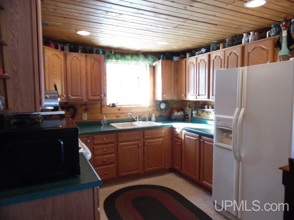 W8144 Holmes Junction Road Pembine, WI 54156 - Photo 2 of 8 Gallery Image 2