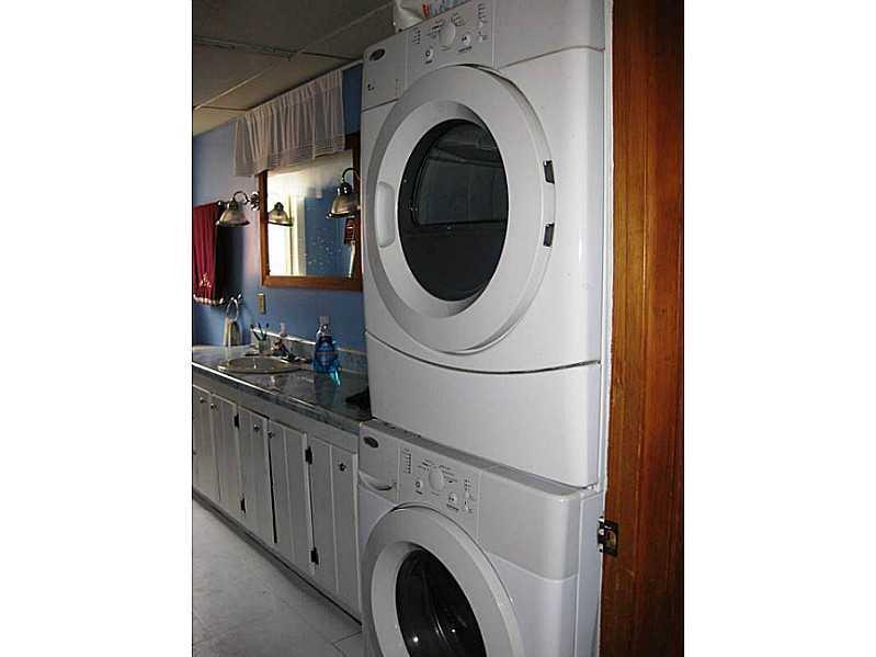 348 Shore Road Ellsworth, ME 04605 - Photo 9 of 22 Laundry Room/Area.