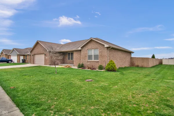 $325,000 | 5961 Moonlight Court, Seymour, IN 47274
