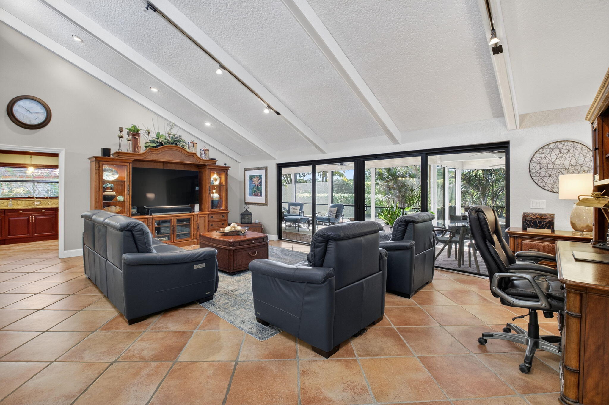 5470 Northwest 3rd Terrace Boca Raton, FL 33487 - Photo 9 of 72 GREAT ROOM W/VAULTED CEILINGS