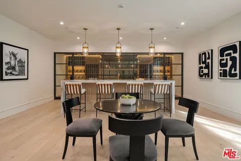 $19,995,000 | 1072 Amalfi Drive, Pacific Palisades, CA 90272