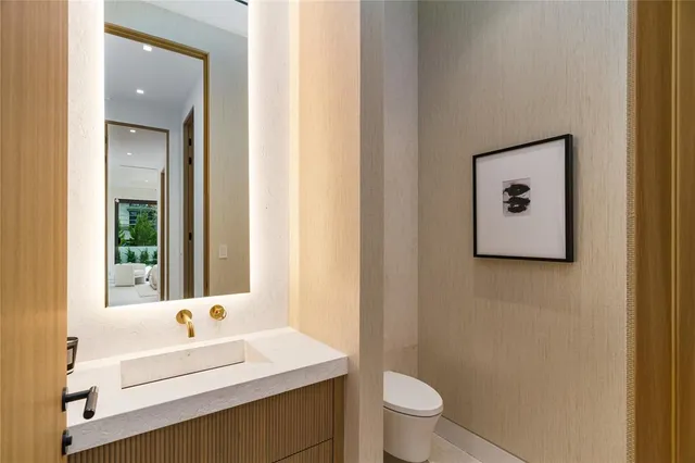 $11,500,000 | 6107 North Ocean Boulevard, Ocean Ridge, FL 33435