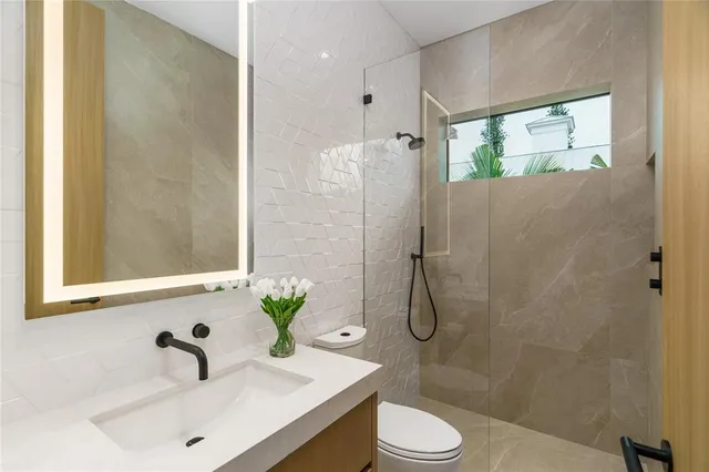 $11,500,000 | 6107 North Ocean Boulevard, Ocean Ridge, FL 33435