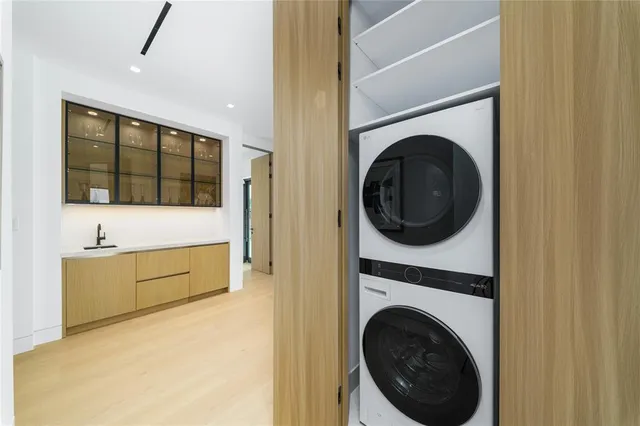 $11,500,000 | 6107 North Ocean Boulevard, Ocean Ridge, FL 33435