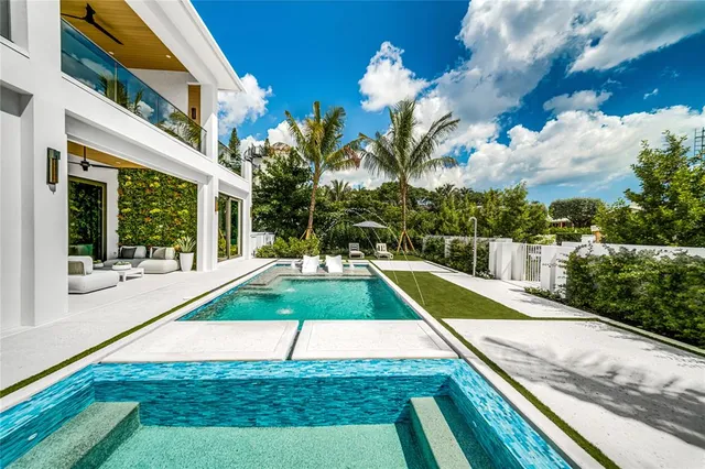 $11,500,000 | 6107 North Ocean Boulevard, Ocean Ridge, FL 33435