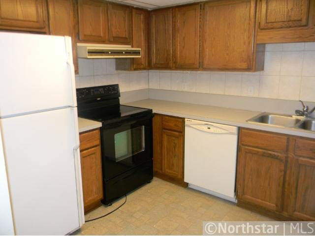 9413 Ranchview Lane North Maple Grove, MN 55369 - Photo 2 of 7