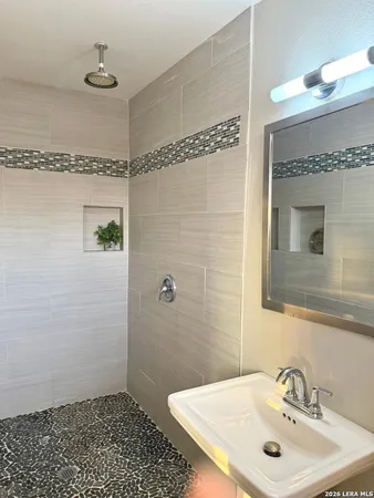 $1,795 | 102 Antrim Drive, San Antonio, TX 78218