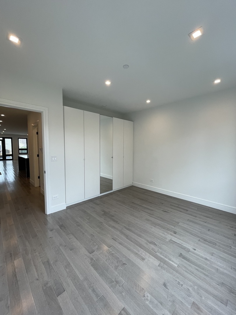 719 North Elizabeth Street, Unit 2 Chicago, IL 60642 - Photo 11 of 27