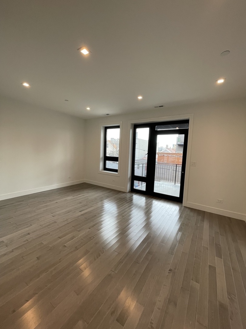 719 North Elizabeth Street, Unit 2 Chicago, IL 60642 - Photo 19 of 27