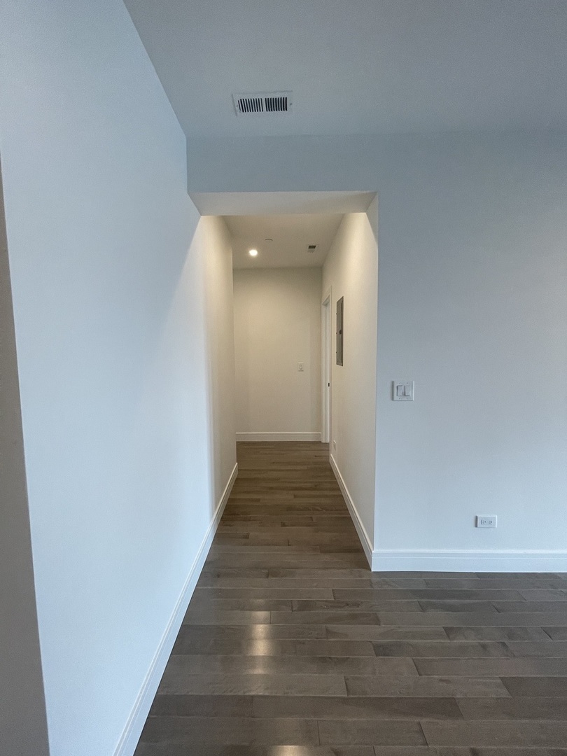 719 North Elizabeth Street, Unit 2 Chicago, IL 60642 - Photo 25 of 27