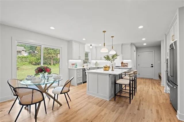 $1,199,995 | 10314 Sagamore Lane, Leawood, KS 66206