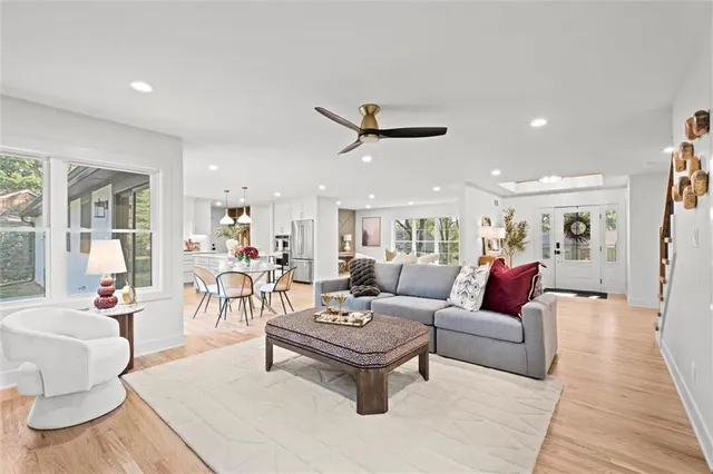 $1,199,995 | 10314 Sagamore Lane, Leawood, KS 66206