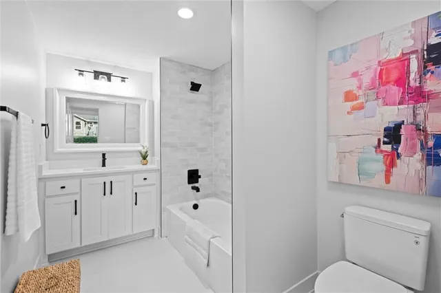 $1,199,995 | 10314 Sagamore Lane, Leawood, KS 66206