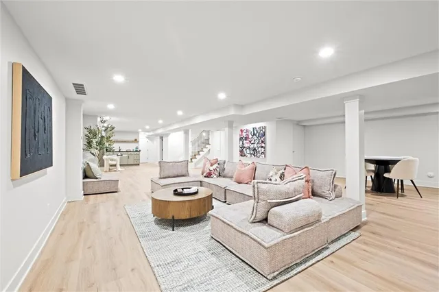 $1,199,995 | 10314 Sagamore Lane, Leawood, KS 66206