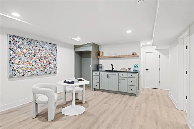 $1,199,995 | 10314 Sagamore Lane, Leawood, KS 66206