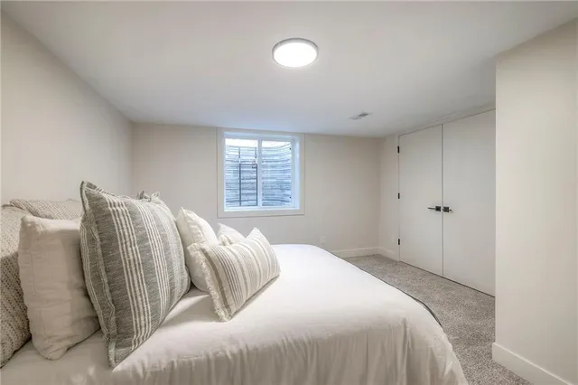 $1,199,995 | 10314 Sagamore Lane, Leawood, KS 66206