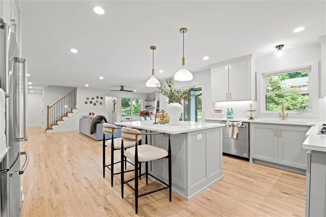 $1,199,995 | 10314 Sagamore Lane, Leawood, KS 66206