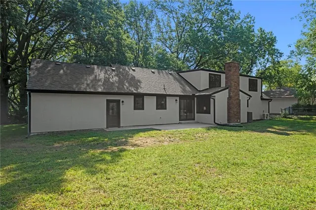 $1,199,995 | 10314 Sagamore Lane, Leawood, KS 66206