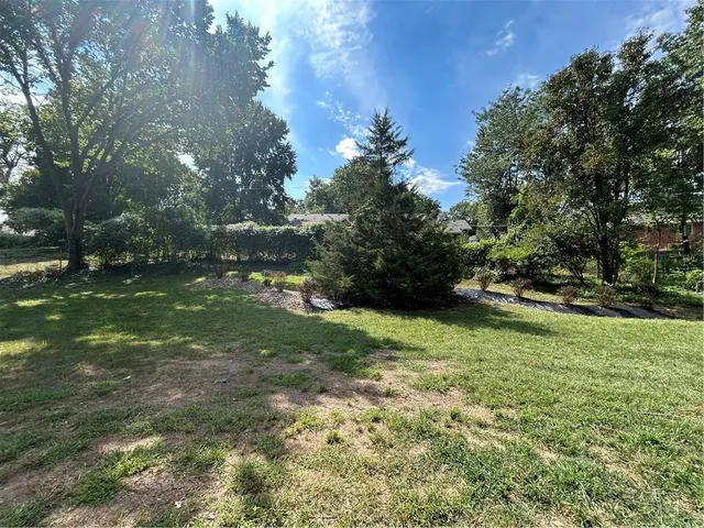 $1,199,995 | 10314 Sagamore Lane, Leawood, KS 66206