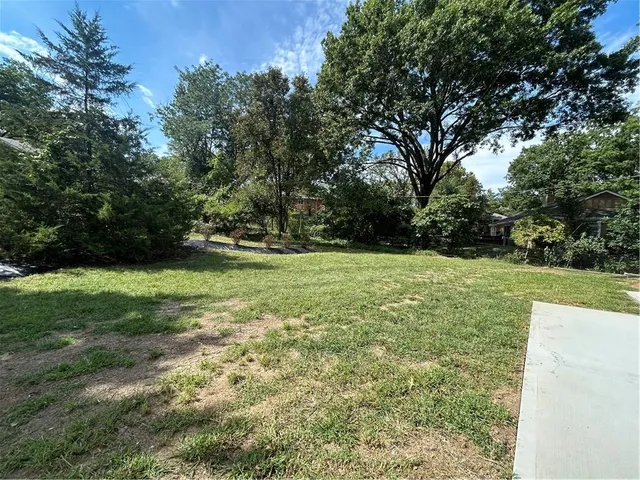 $1,199,995 | 10314 Sagamore Lane, Leawood, KS 66206