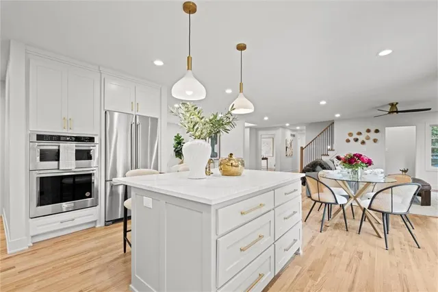 $1,199,995 | 10314 Sagamore Lane, Leawood, KS 66206